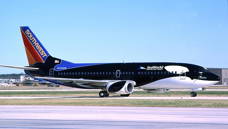 A orca símbolo de um parque aquático norte-americano foi homenageada por uma empresa aérea do país. Atualmente, a empresa aérea possui três aviões com a pintura de Shamu. Crédito da foto: Southwest Airlines