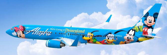 Mickey, Pateta, Donald, Minnie e Pluto, personagens Disney, são homenageados no modelo Spirit of Disneyland II, de uma empresa americana. Crédito da foto: Alaska Air Group