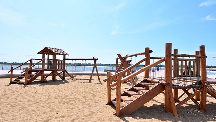 Novo parque da Orla Taumanan. Boa Vista (RR).