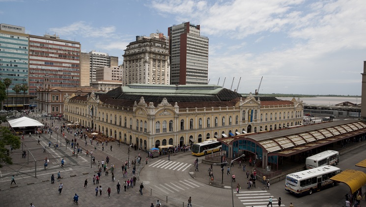 Porto Alegre está entre as cinco cidades do país mais procuradas por turistas de negócios. Crédito: Banco de Imagem