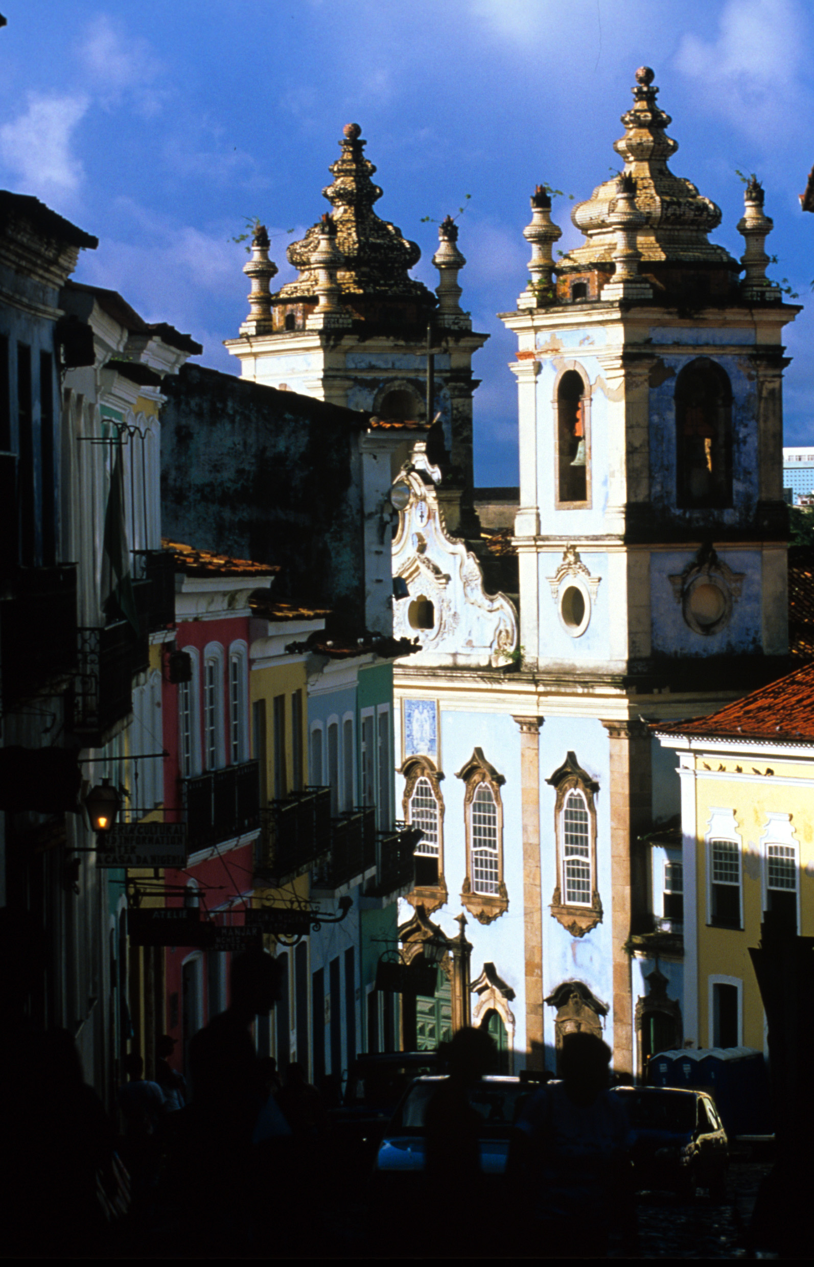 Primeira capital do Brasil completa 464 anos nesta sexta-feira (29)