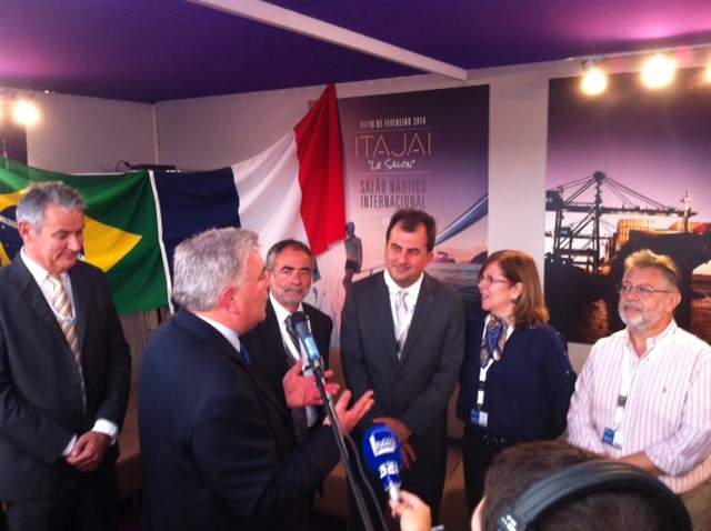 O secretário nacional de Programas de Desenvolvimento do Turismo, Fábio Mota, acompanha o evento em paris o evento