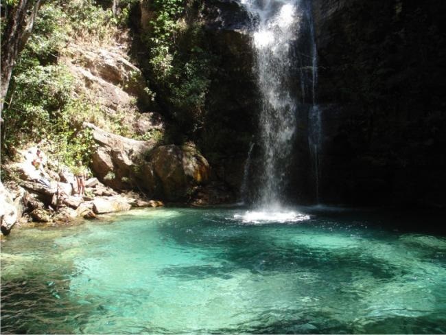 Cachoeira Santa Bárbara/GO. Divulgação quilombokalunga.org.br