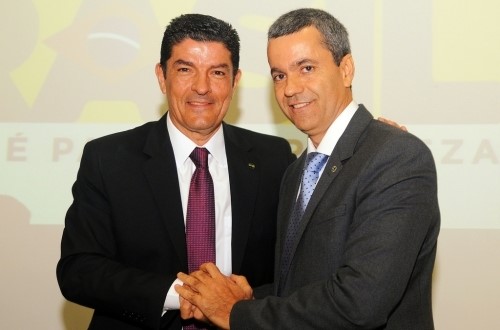 O ministro do Turismo, Vinicius Lages e o presidente da Embratur, Vicente Neto.