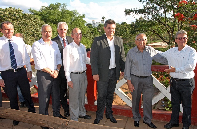 Gastão Vieira visitou o projeto de revitalização do Rio das Almas.